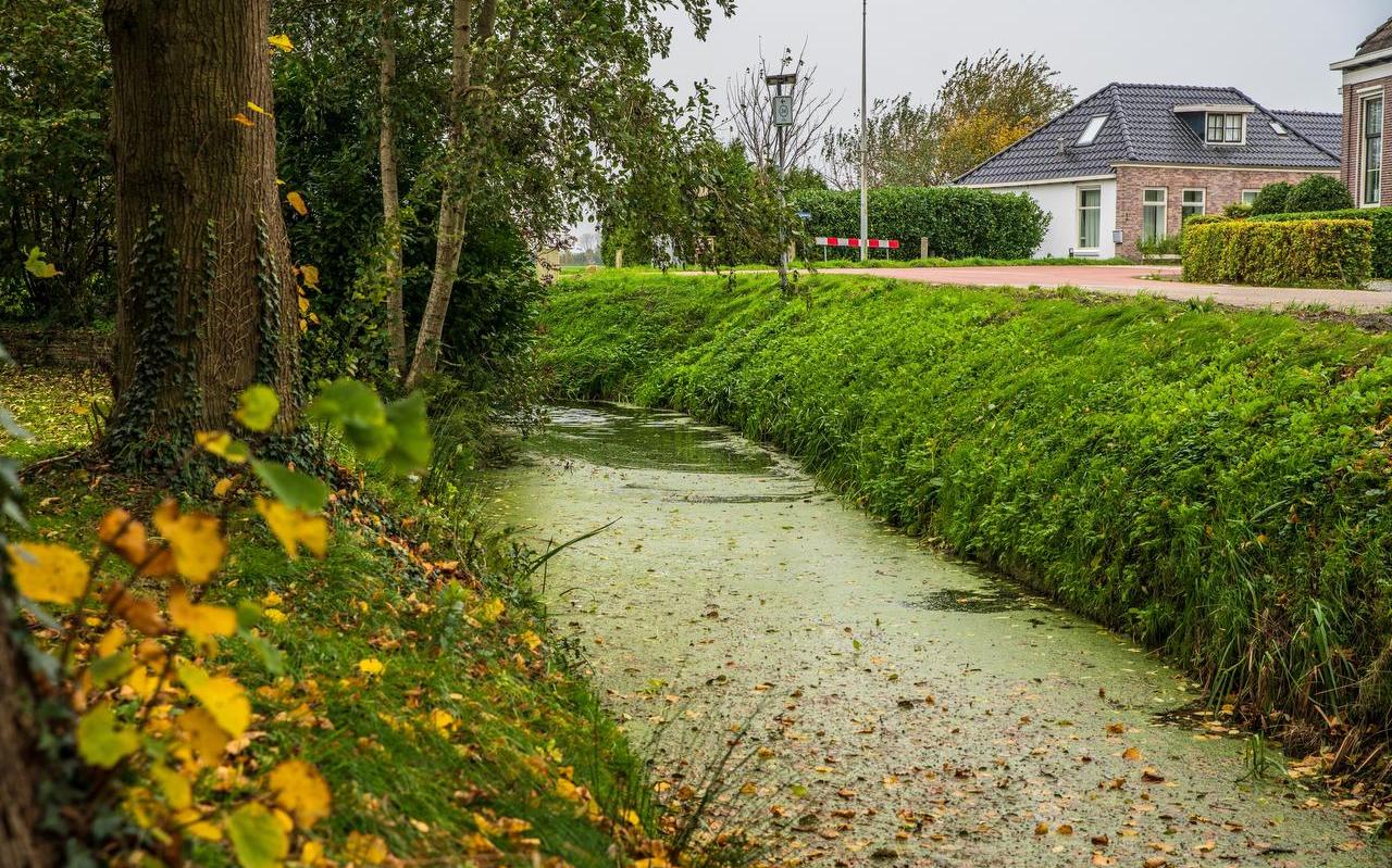 Het huis aan de Hogeweg in Oldelamer, sinds 2008 van René de Bruijn, staat nog fier overeind. Het huis aan de Hogeweg in Oldelamer, sinds 2008 van René de Bruijn, staat nog fier overeind.