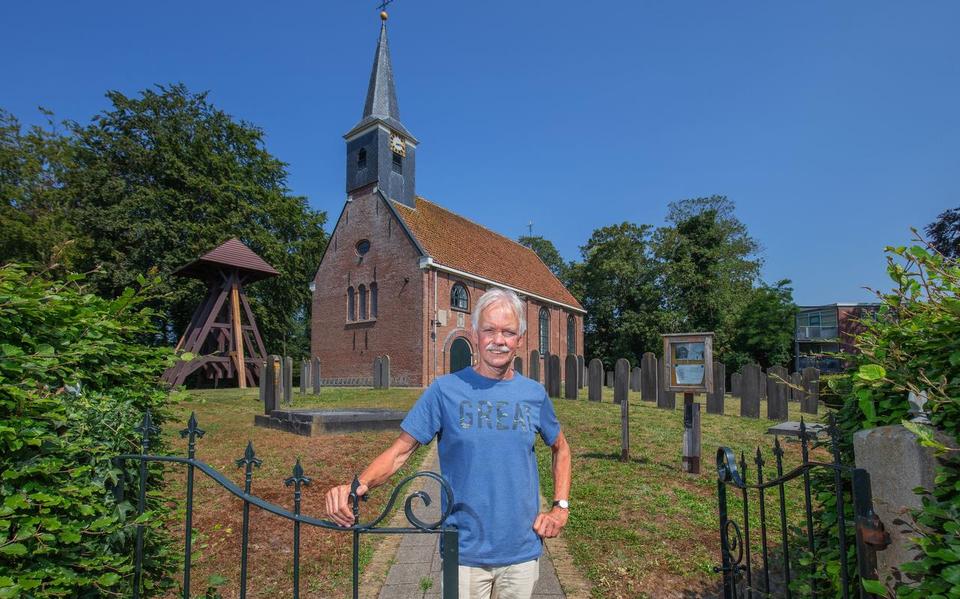 Jan Russchen bij de Dorpskerk.