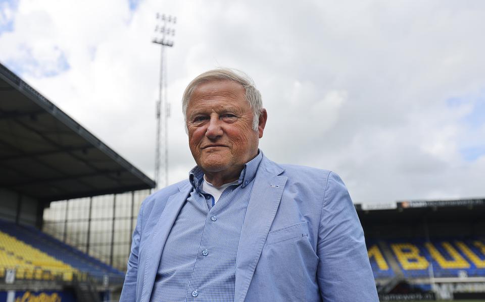 Bert van den Brink in het oude Cambuurstadion, ten tijde van zijn presentatie in 2022. 