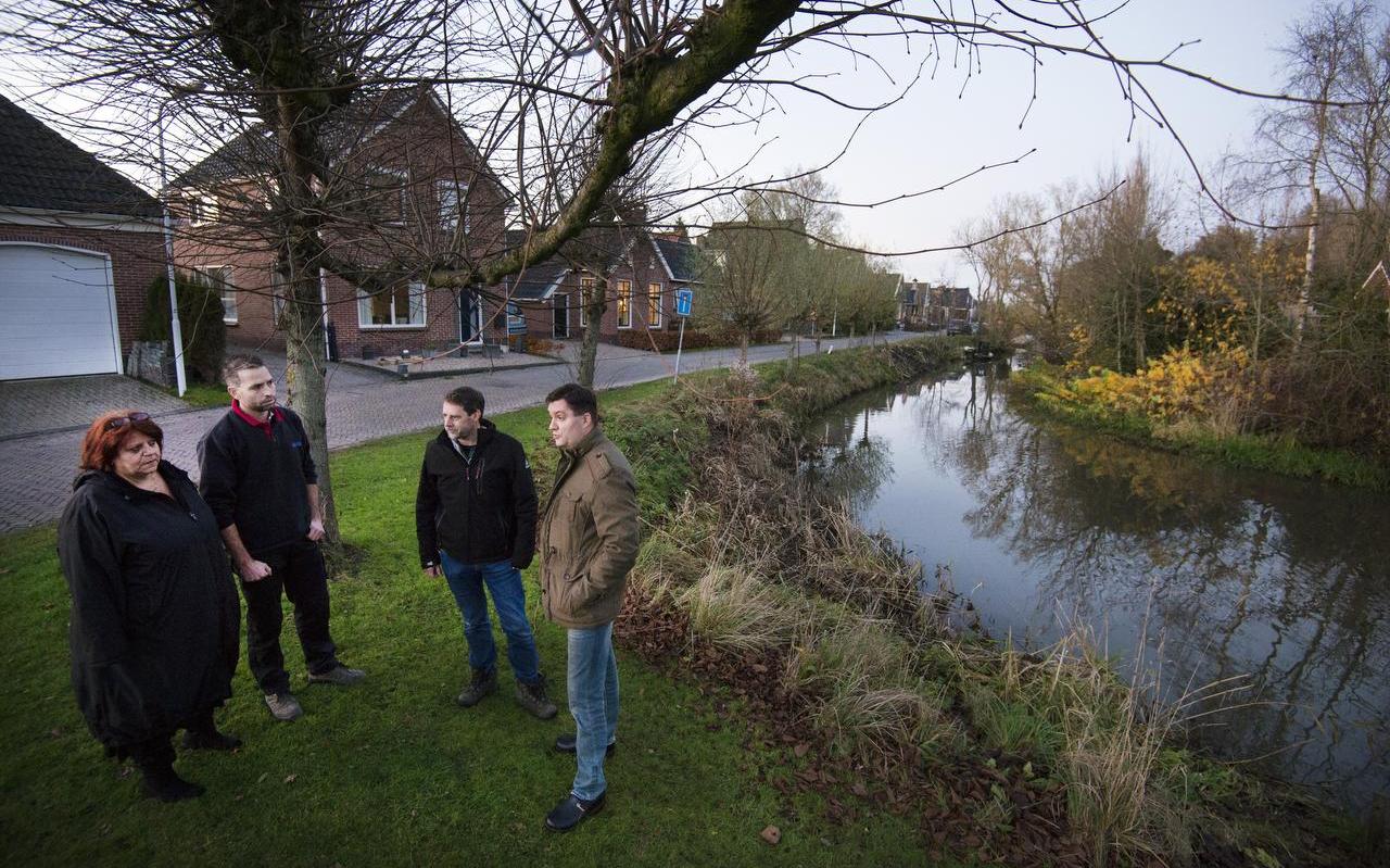 Bewoners Feartswâl in actie voor Fabryksfeart - Leeuwarder Courant