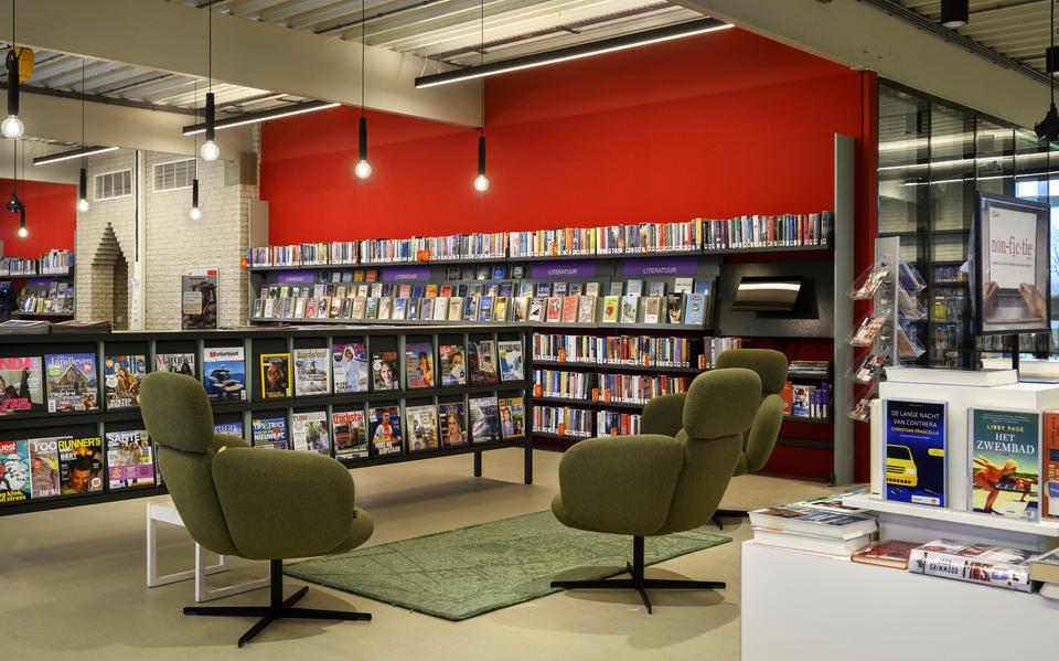Leeshoek in bibliotheek Lemmer. 