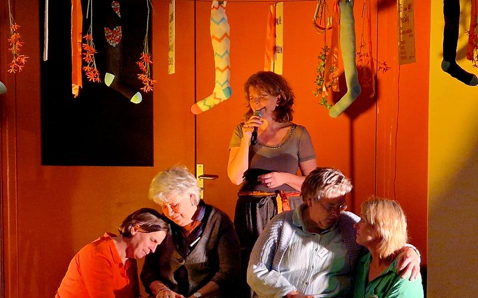 De hele groep tijdens het belevingstheater.