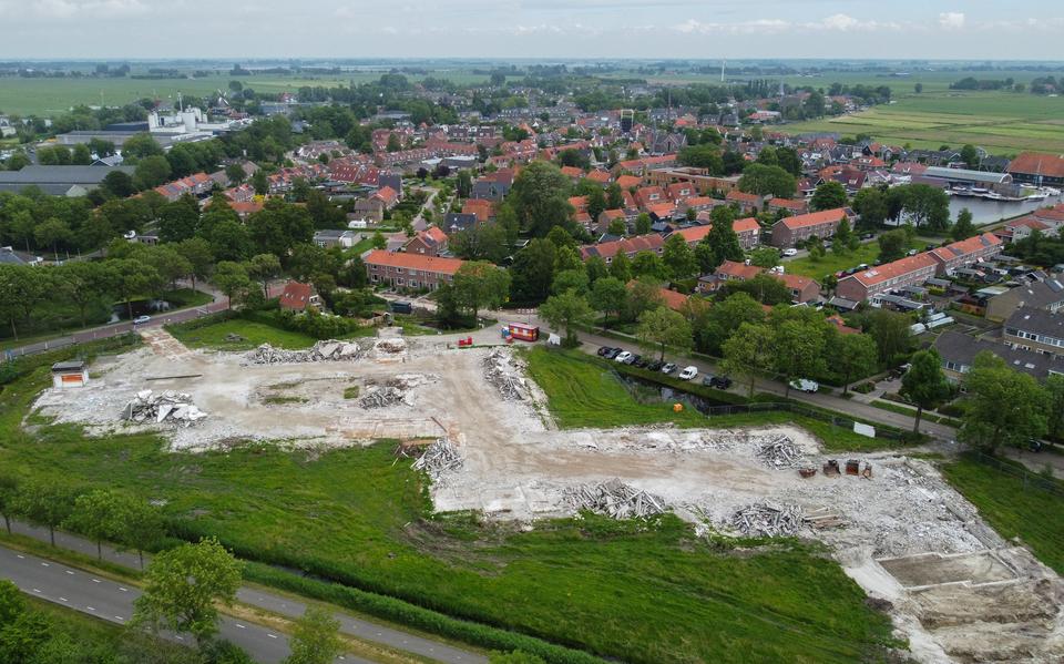 Nij Ylostins in IJlst is inmiddels gesloopt.