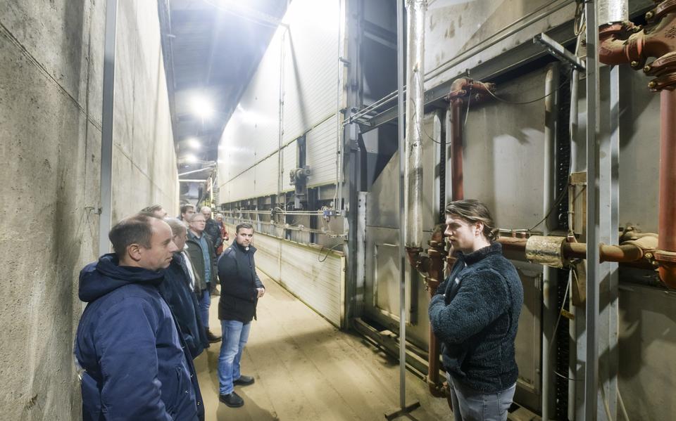 Wâlterstrie in Wâlterswâld verwerkt paardenmest tot korrels voor mestvergisters. Het Fûns Skjinne Fryske Energzy heeft aan het bedrijf een lening verstrekt van 7,5 miljoen euro.  