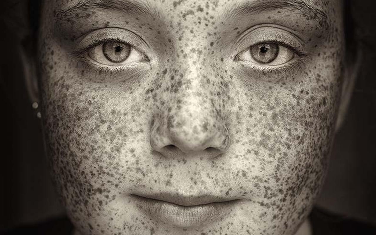 Drie portretten uit de serie Freckles van Judith Minks. Drie portretten uit de serie Freckles van Judith Minks.