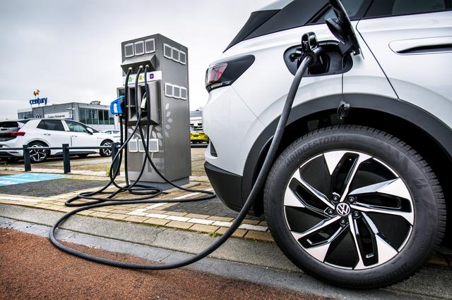 Meeste elektrische auto’s in De Fryske Marren, minste in Achtkarspelen en op Schiermonnikoog