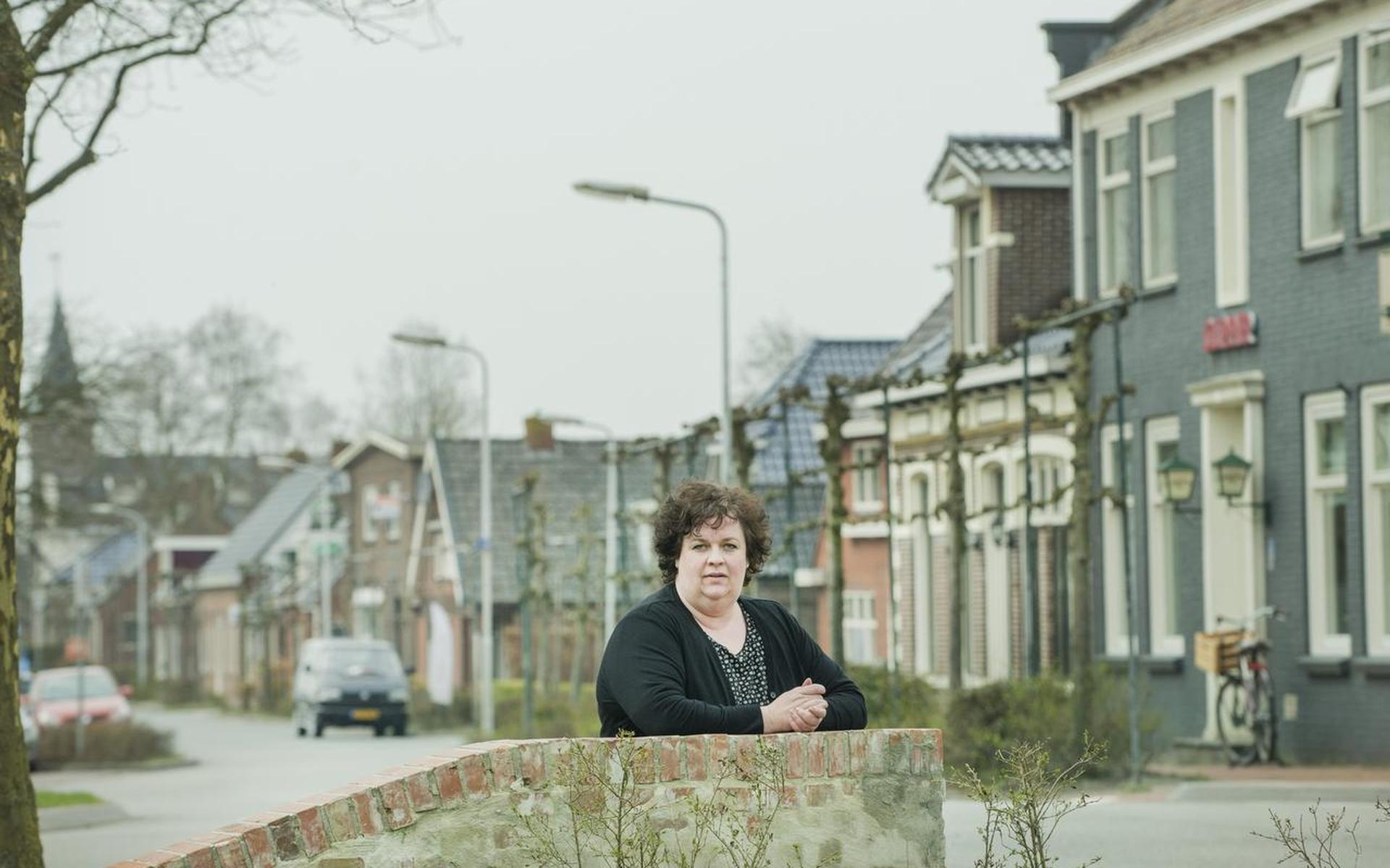 'Veur 't Kloasters is 't vijf veur twaalf' - Leeuwarder Courant