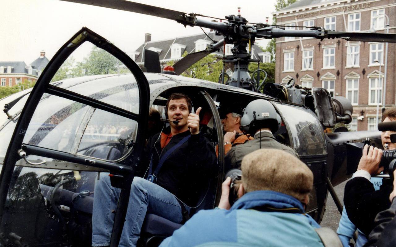 Hessel op het Amsterdamse Museumplein, in 1991.
