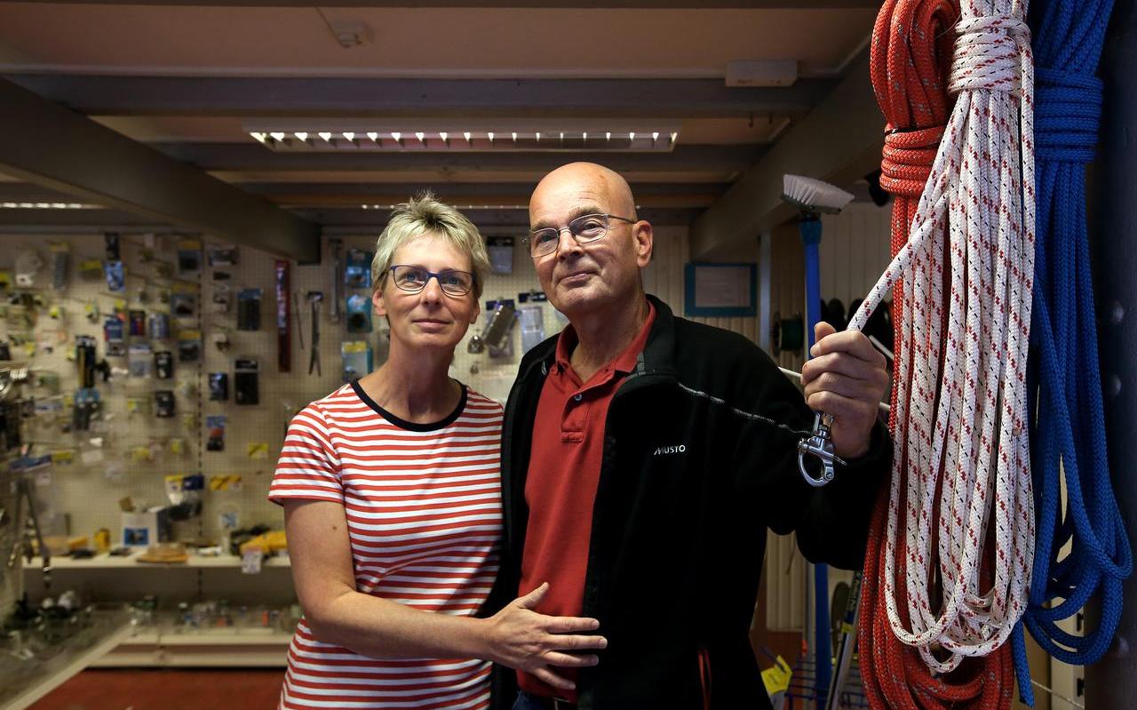 James en Betty Witteveen: ,,Ondanks dat we zelf niet veel zeilden, hielden we de markt heel goed in de gaten.’’ James en Betty Witteveen: ,,Ondanks dat we zelf niet veel zeilden, hielden we de markt heel goed in de gaten.’’