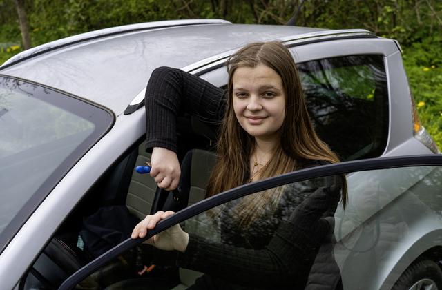 Geen zuipvakantie als examenreis voor Nienke Veen: ‘Ik ga met mijn bestie naar Plopsaland in België. Ik ben meer van de theaterparken.’