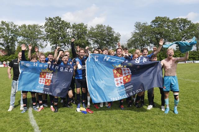 Zondagclub Harlingen promoveert naar derde klasse zaterdag
