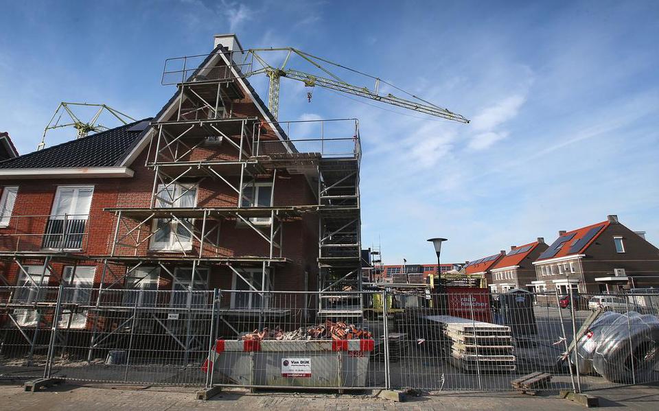 In nieuwbouwwijk Wiarda, op de Zuidlanden in Leeuwarden, wordt dit jaar hard gebouwd.
