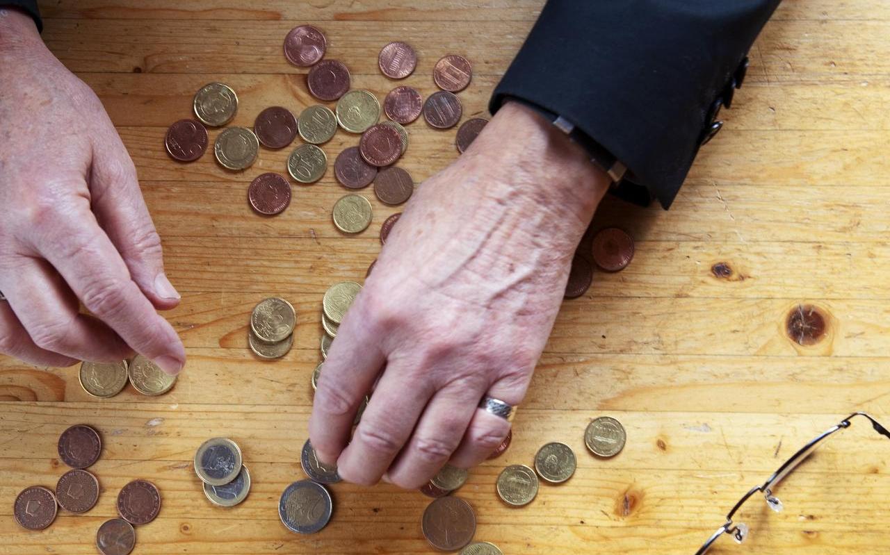 Econoom Adriaan Soetevent: ,,Leg een buffer aan.’’ FOTO ANP Econoom Adriaan Soetevent: ,,Leg een buffer aan.’’ FOTO ANP