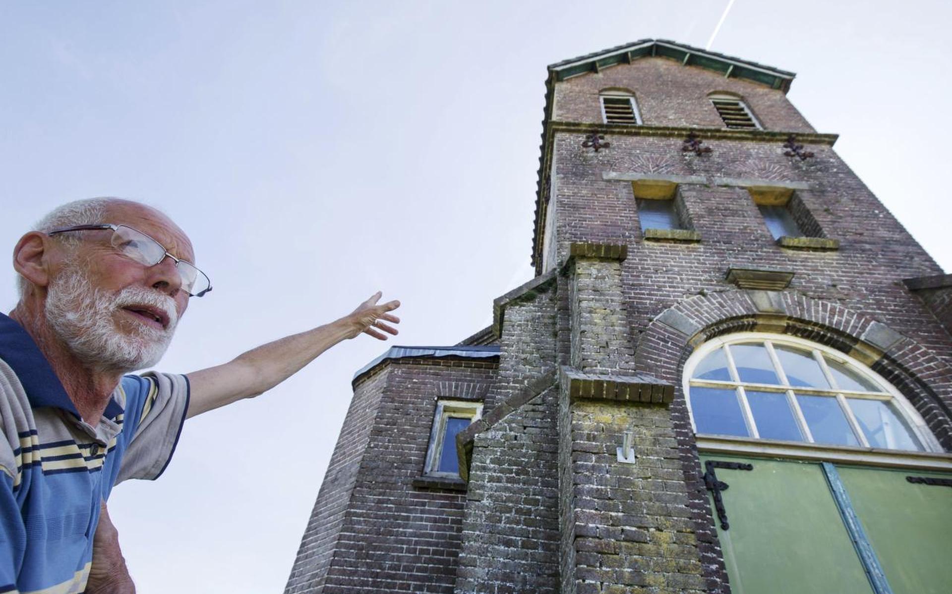 'Onthoofde' kerk Vinkega moet zijn torenspits terug - Leeuwarder Courant