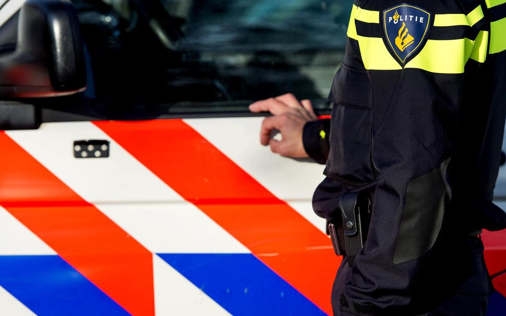 Politie speurt naar roekeloze bromfietser - Leeuwarder Courant