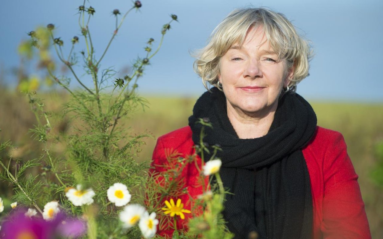 Marga Waanders: ,,Me geheel overgeven of blootgeven zal ik niet zo snel doen.'' FOTO MARCEL VAN KAMMEN Marga Waanders: ,,Me geheel overgeven of blootgeven zal ik niet zo snel doen.'' FOTO MARCEL VAN KAMMEN