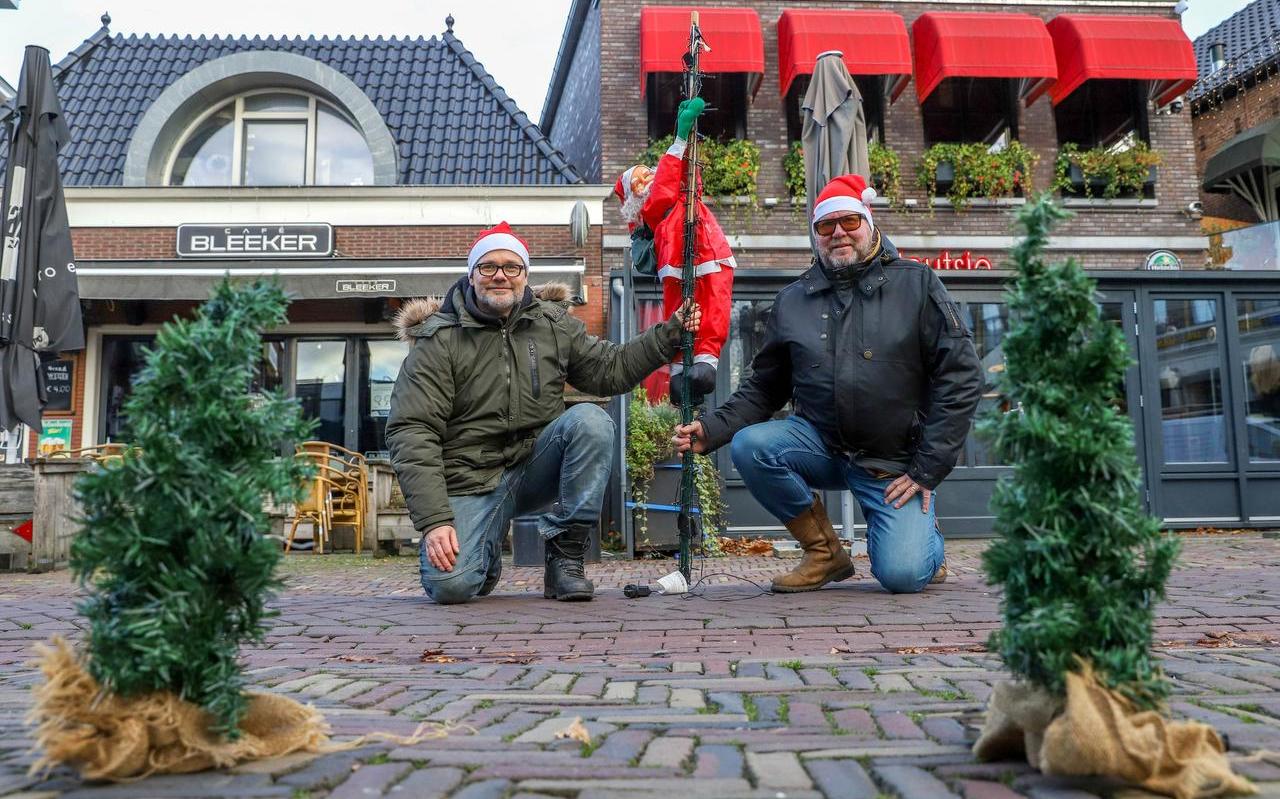Menno Bleeker (Cafe Bleeker) en Tom Mulder (It Houtsje) in Heerenveen. Menno Bleeker (Cafe Bleeker) en Tom Mulder (It Houtsje) in Heerenveen.