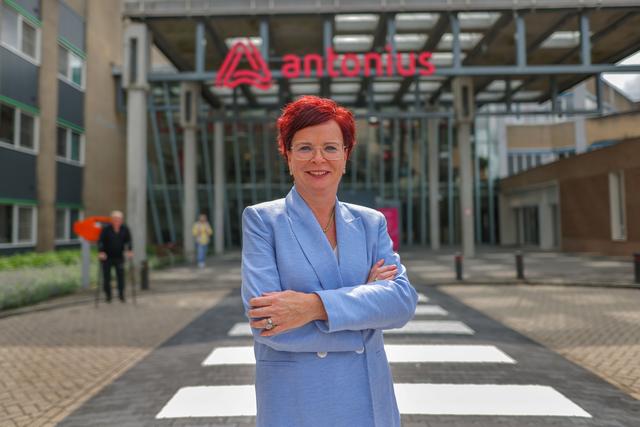 Antoniusbestuurder Annette Imhof geeft toelichting op fusiebesluit