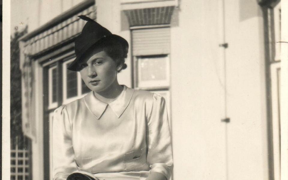 Esmée van Eeghen met haar Zwitserse hoedje. 