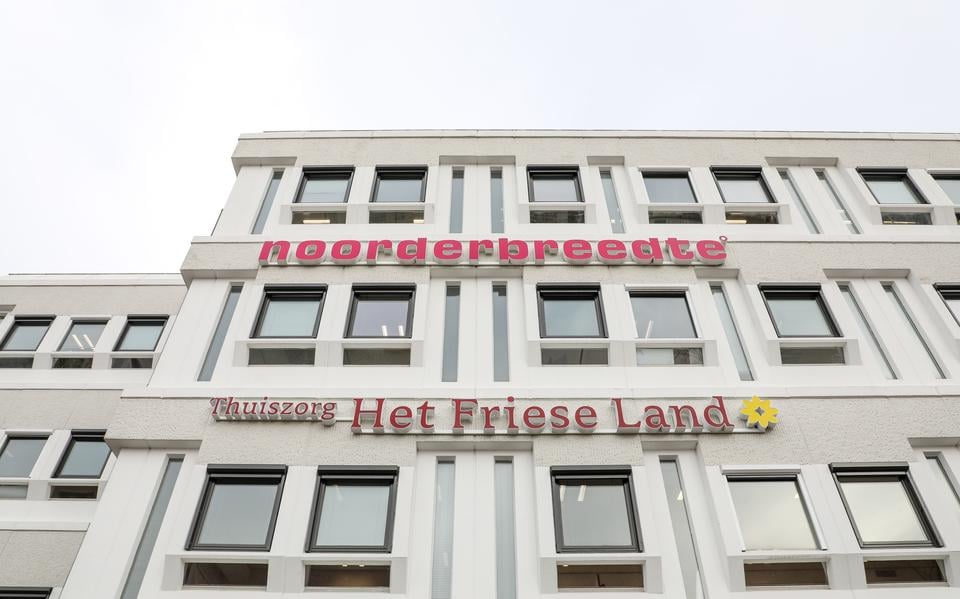 Een kantoorpand van Noorderbreedte en Thuiszorg het Friese Land.