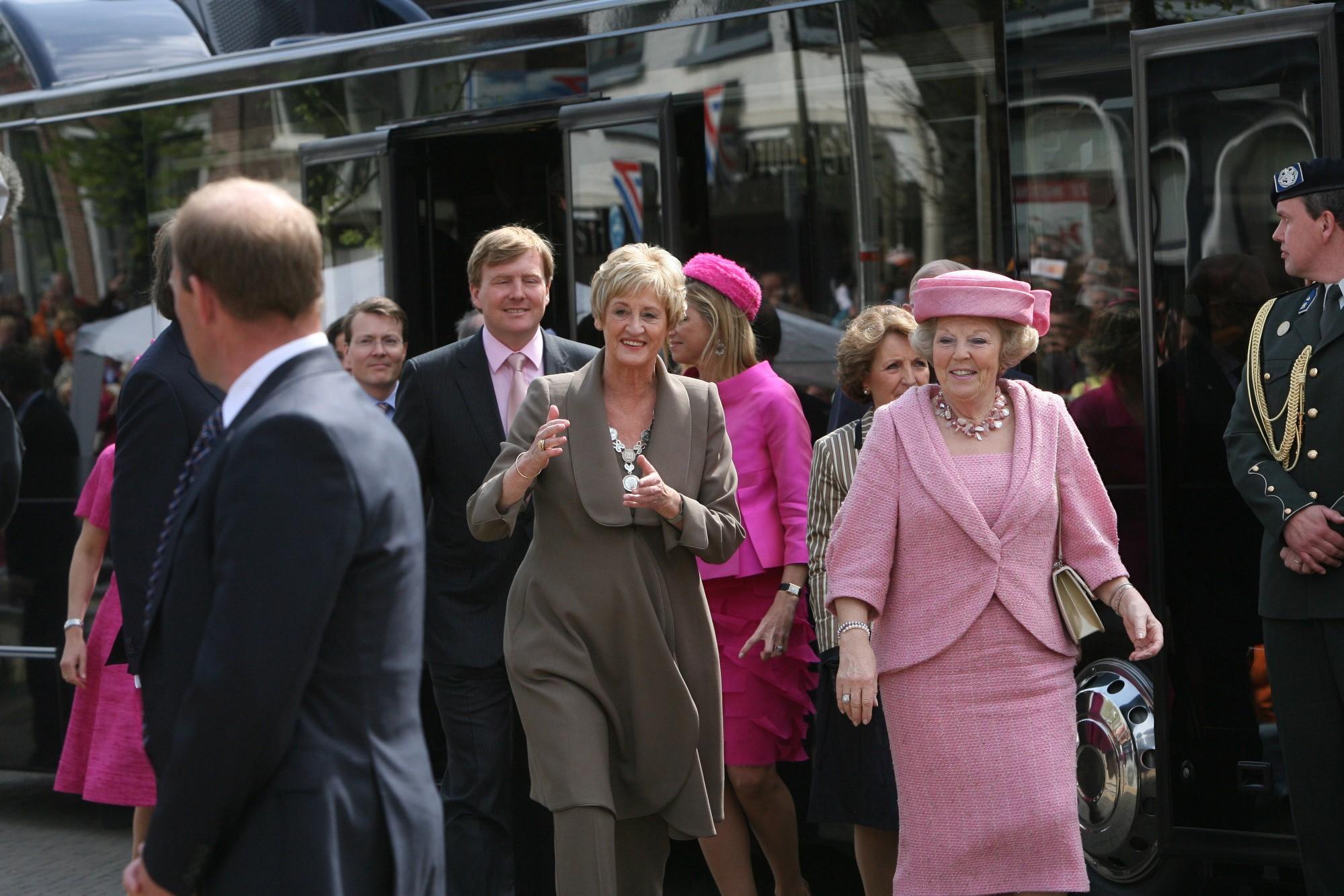 Hoe Makkum en Franeker in 2008 koningin Beatrix binnenhaalden: ‘Een geheim KGB-plannetje’