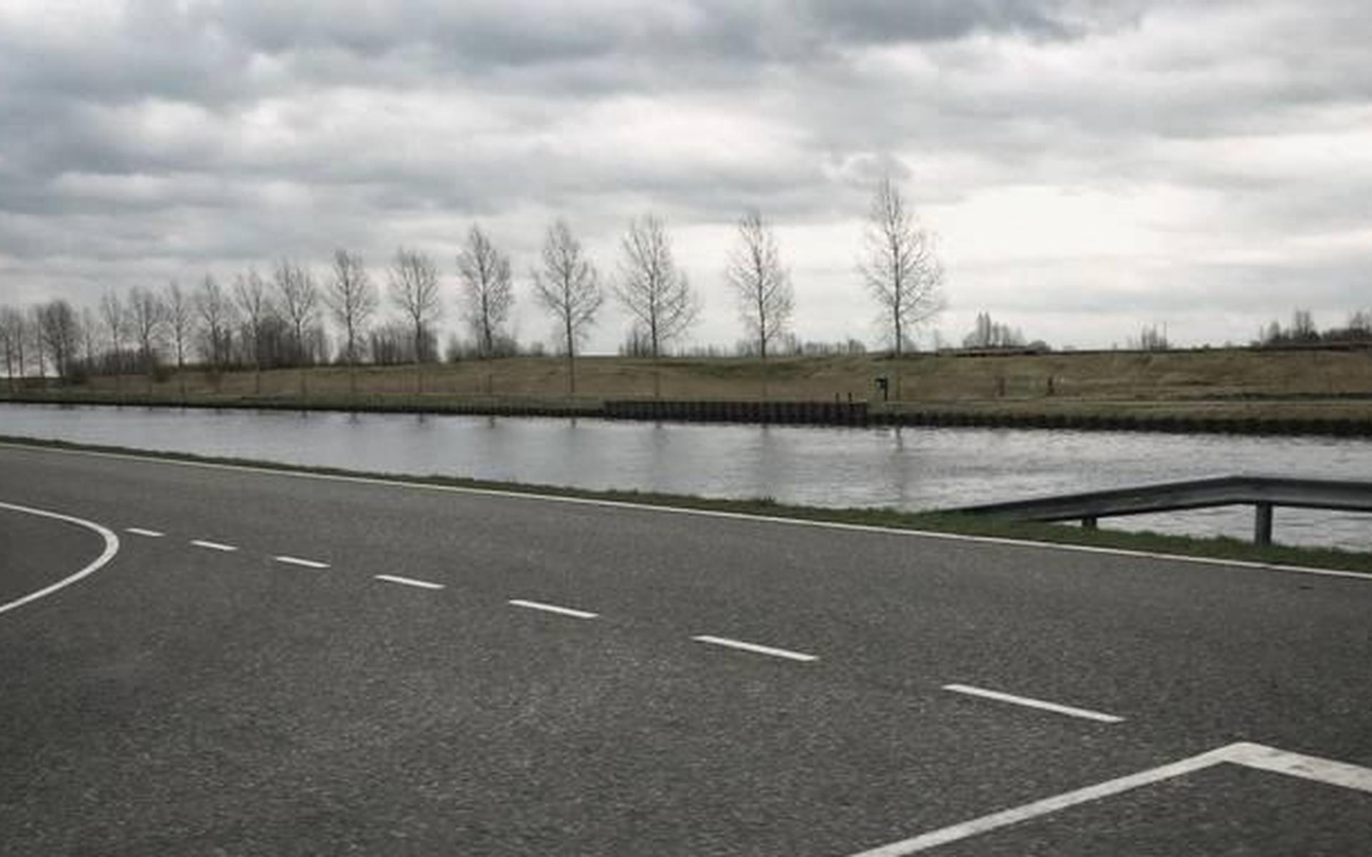 Lagere snelheid en duidelijker belijning langs kanaal tussen Stroobos en Zuidhorn