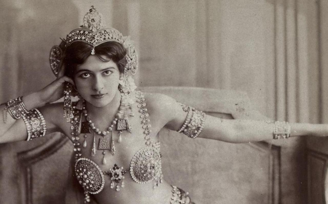 Mata Hari, foto uit circa 1910. Mata Hari, foto uit circa 1910.