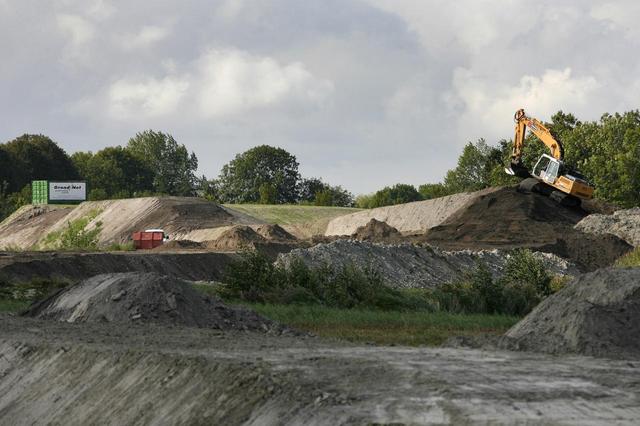 Rechtbank: miljoenenclaim geluidswal Menaam grotendeels afgewezen, wel schadevergoeding