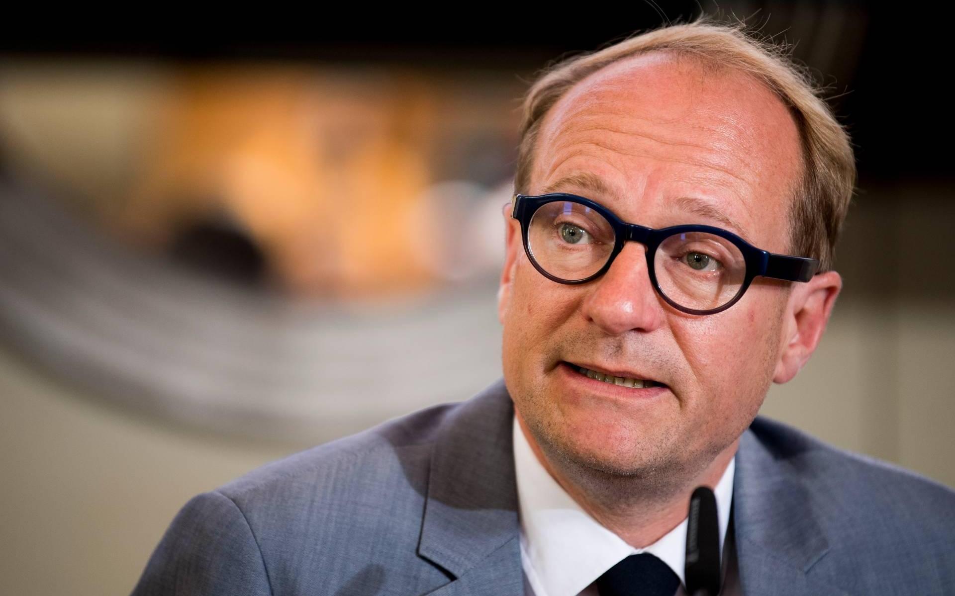 Minister grijpt in na negeren coronaregels bij voetbalclub Genk