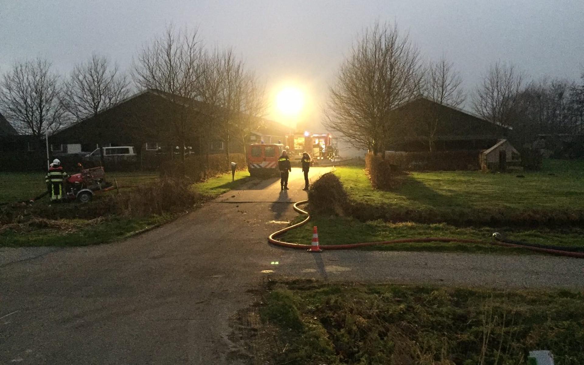 Brand in koeienstal in Oosthem