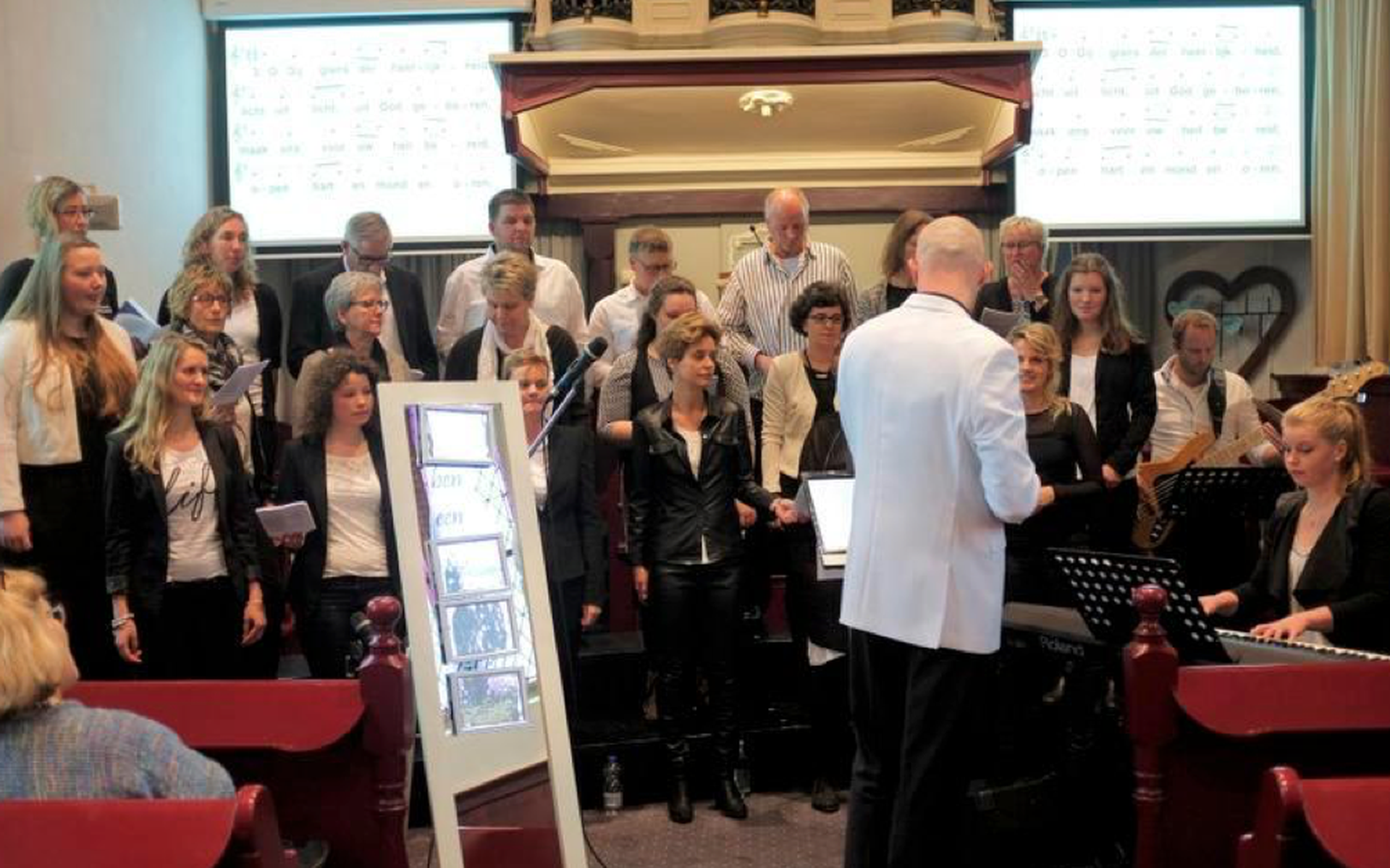 The Joysingers houden een spiegel voor - Leeuwarder Courant