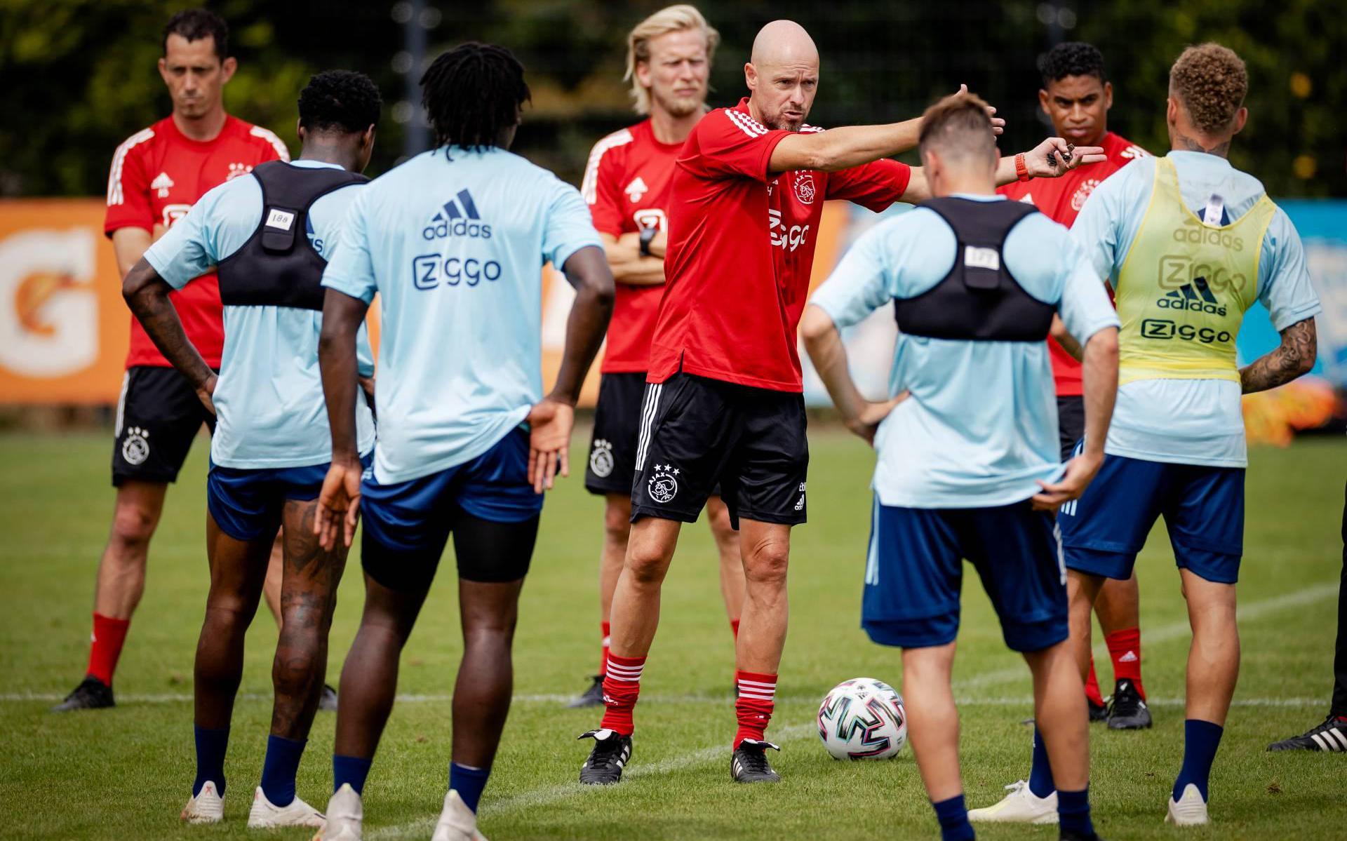 Coach Ten Hag tevreden met huidige selectie van Ajax