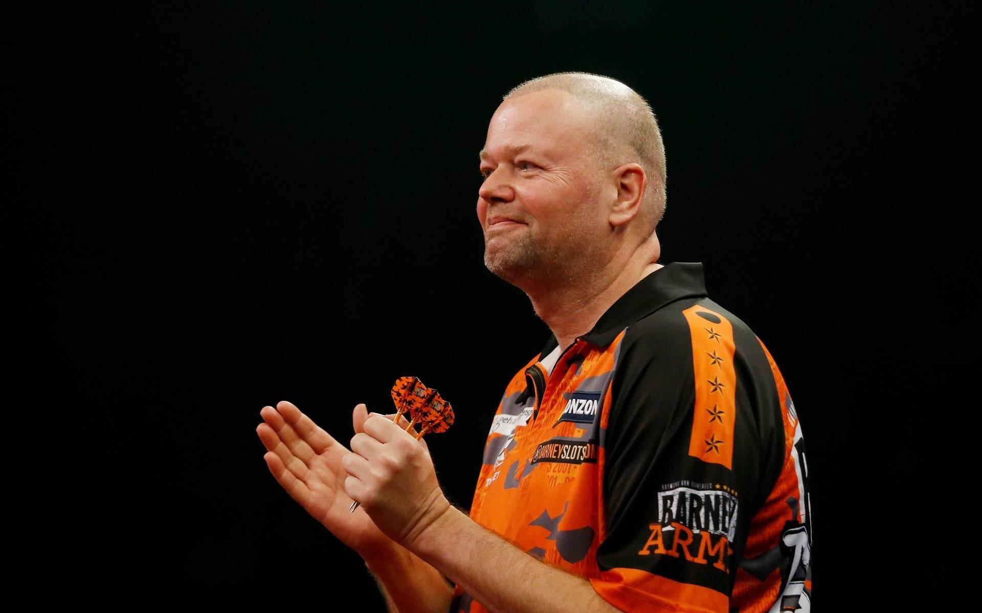 Darter Van Barneveld naar finaleronde om plaats in PDC Tour