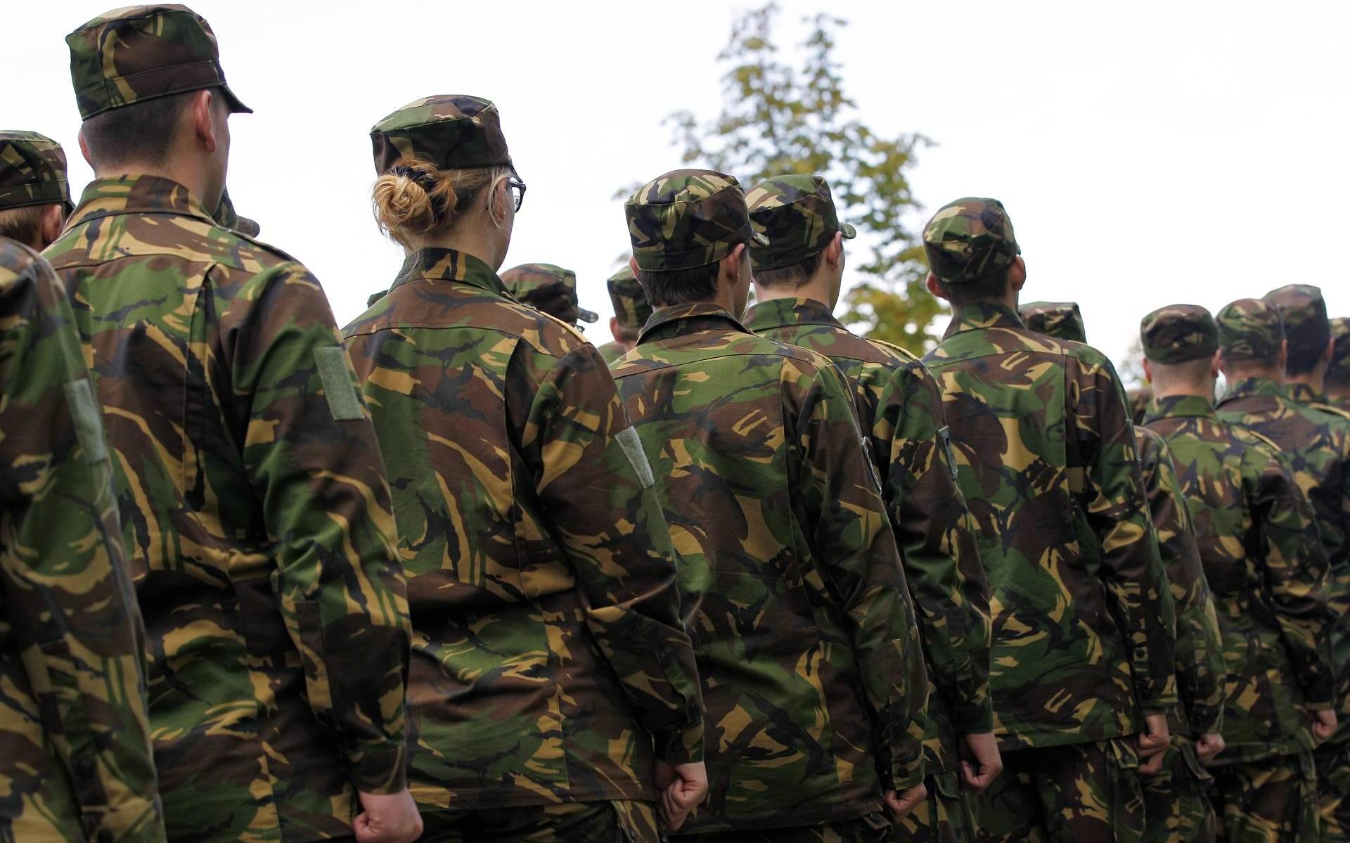 De dienstplicht moet weer ingevoerd | Stelling van de week - Leeuwarder