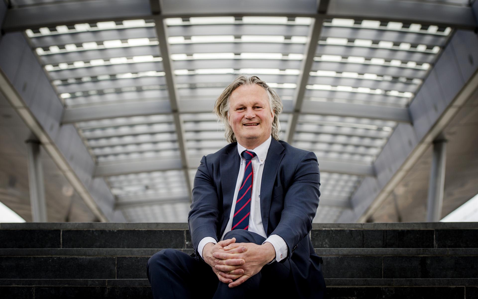 Pier Eringa, president-directeur van spoorbedrijf ProRail, ziet heil in simpele tunnelbuizen voor onbewaakte spoorewegovergangen. FOTO ANP/ROBIN VAN LONKHUIJSEN