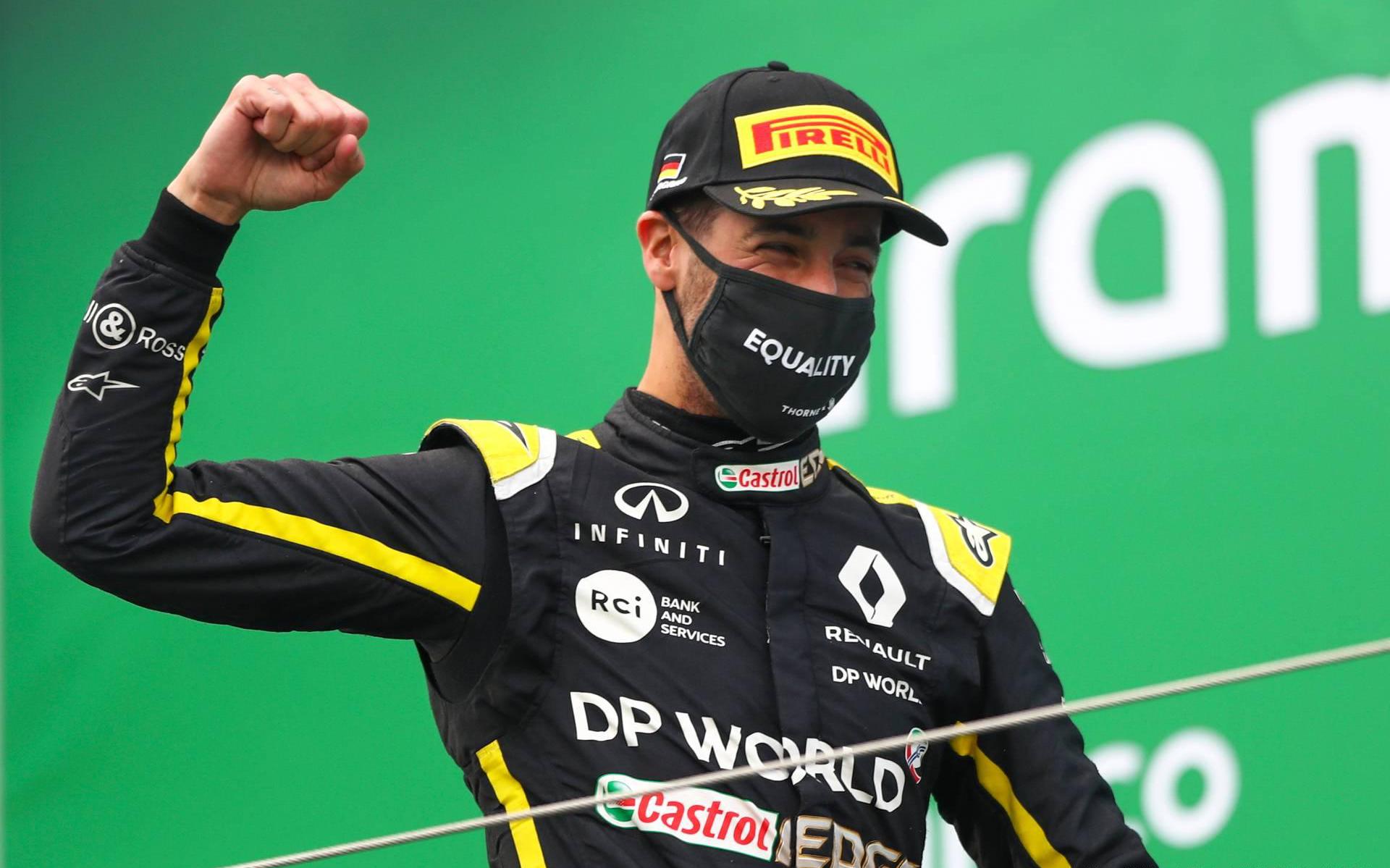 Ricciardo gaat 'Duitse' tatoeage uitzoeken voor teambaas Renault