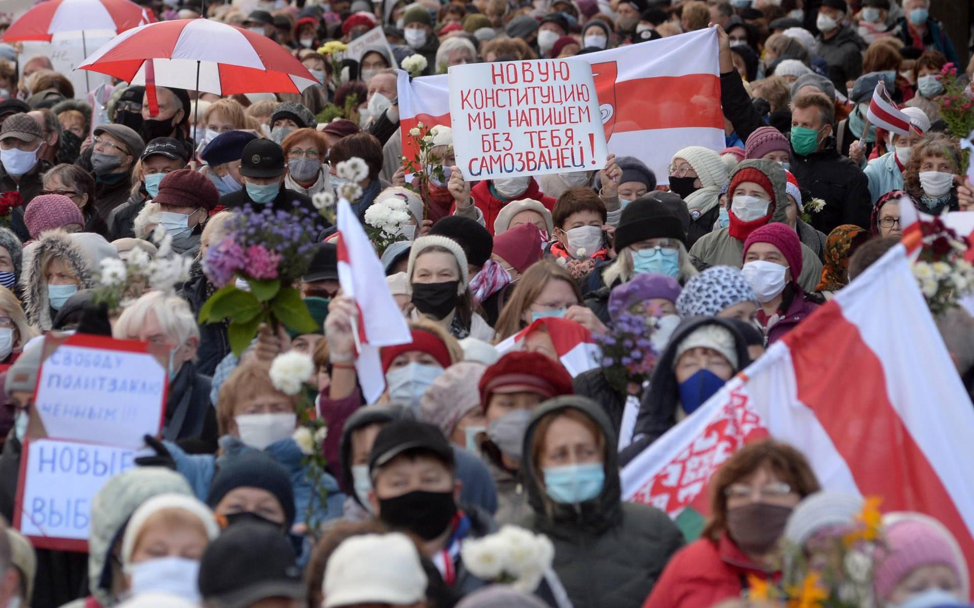 Wit-Russen weer massaal de straat op tegen Loekasjenko