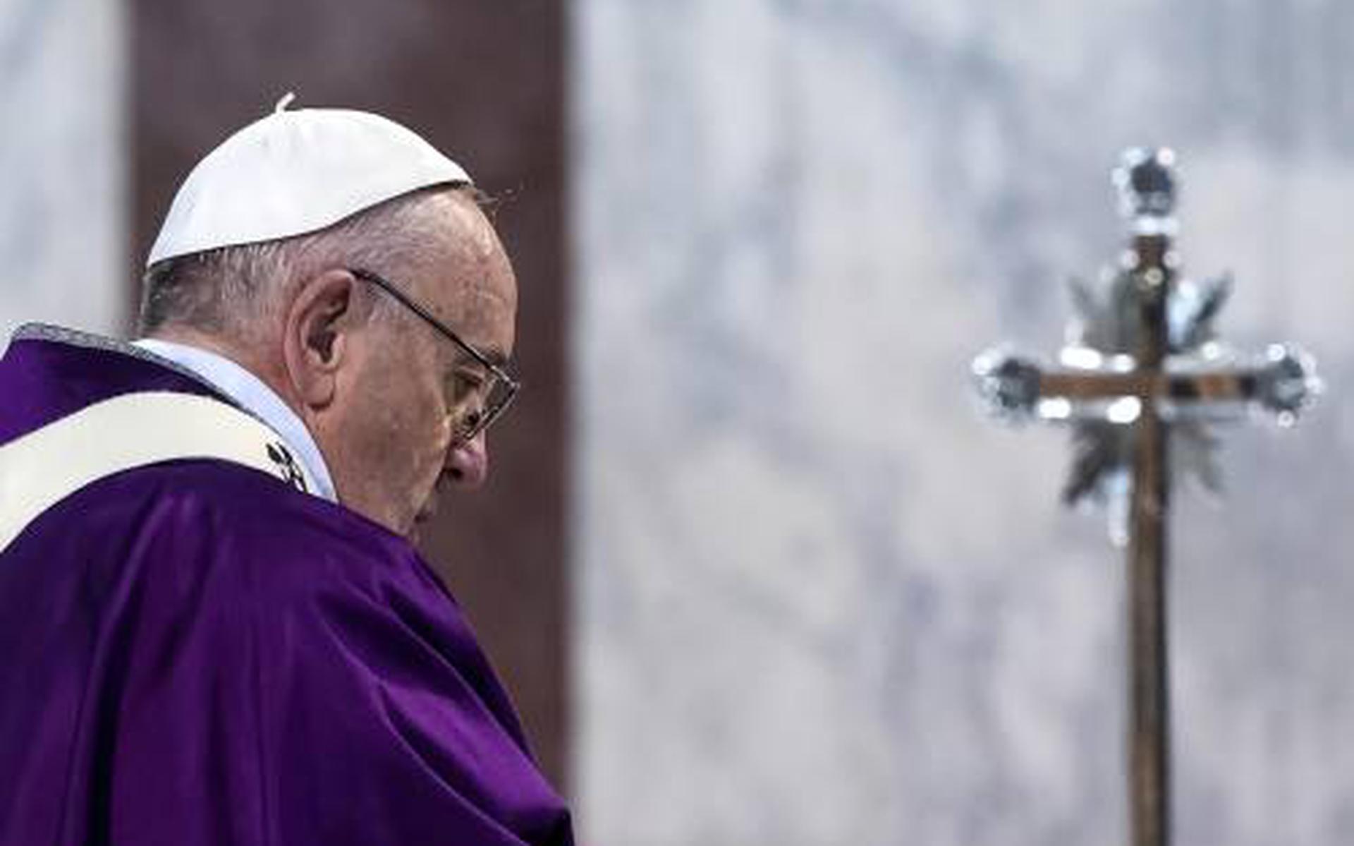 Gezant paus hoort verhaal slachtoffer misbruik