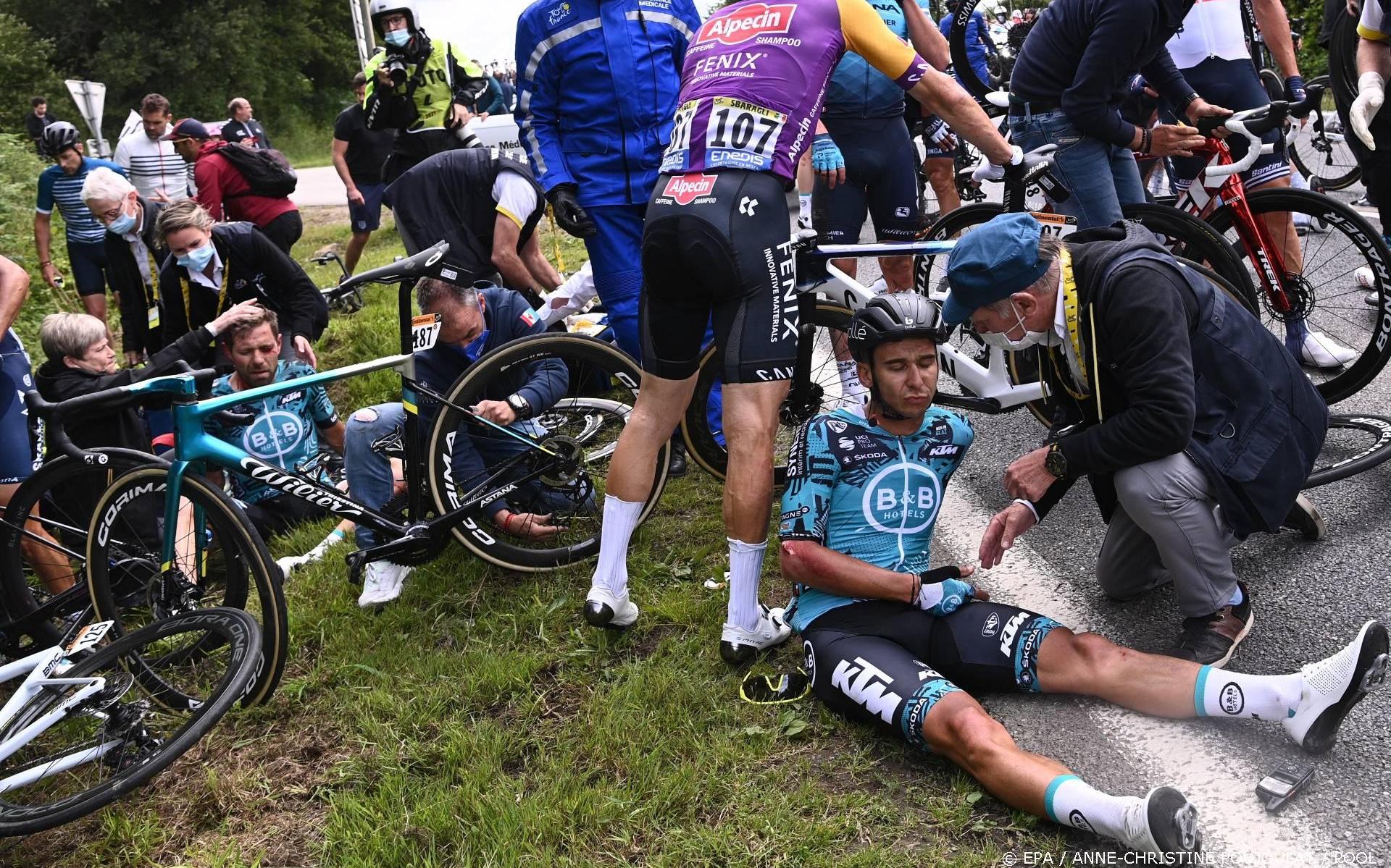 'Toeschouwer opgepakt die met bord voor valpartij in Tour zorgde' - Leeuwarder Courant