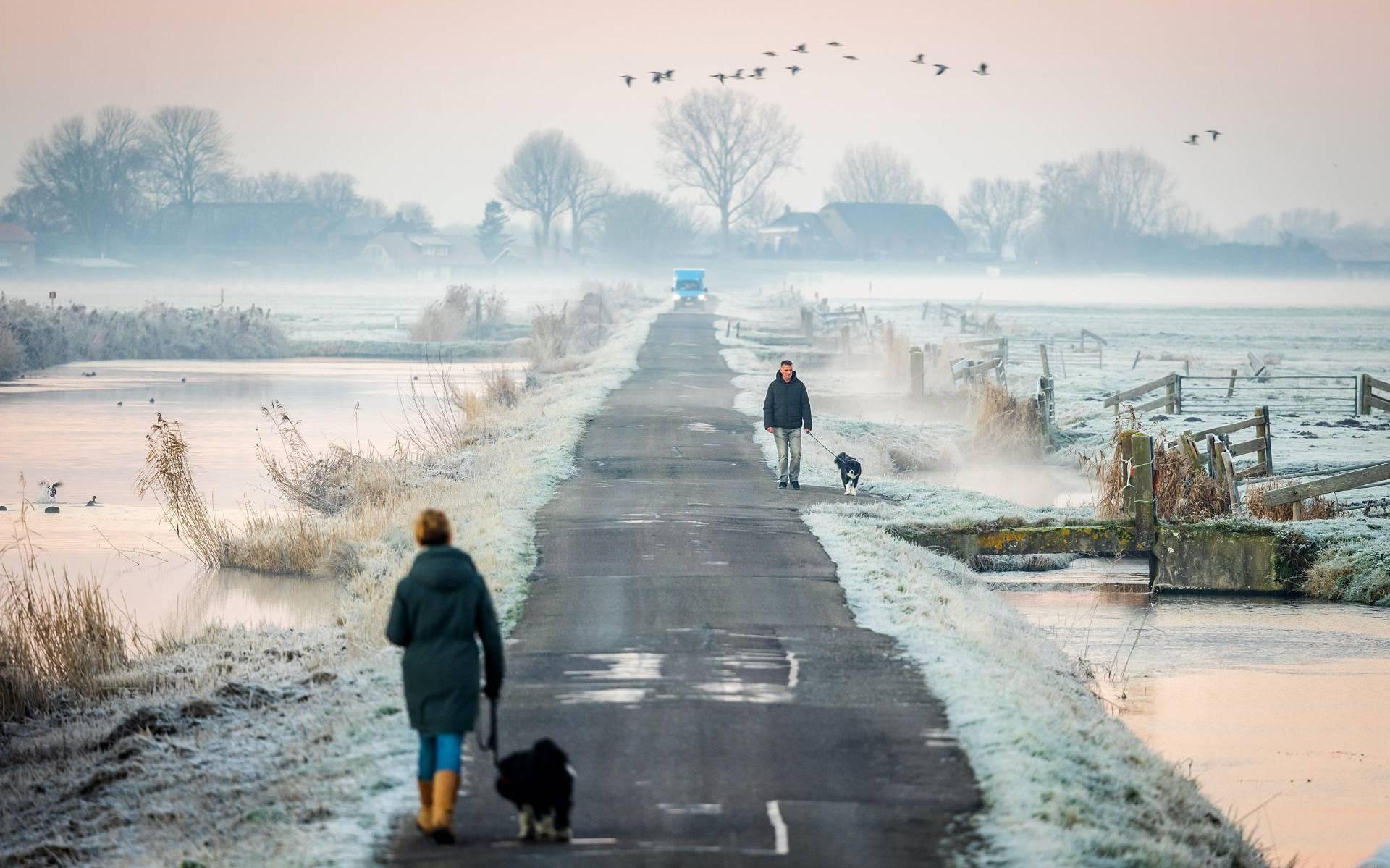 Het gaat sneeuwen met gladheid tot gevolg - Leeuwarder Courant