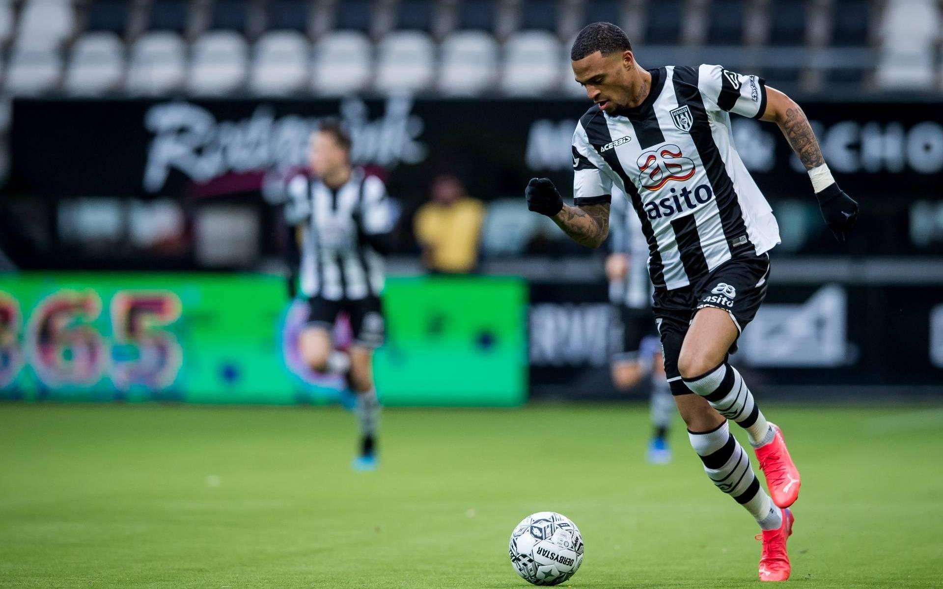 Aanvaller Burgzorg definitief van Heracles naar Mainz - Leeuwarder Courant
