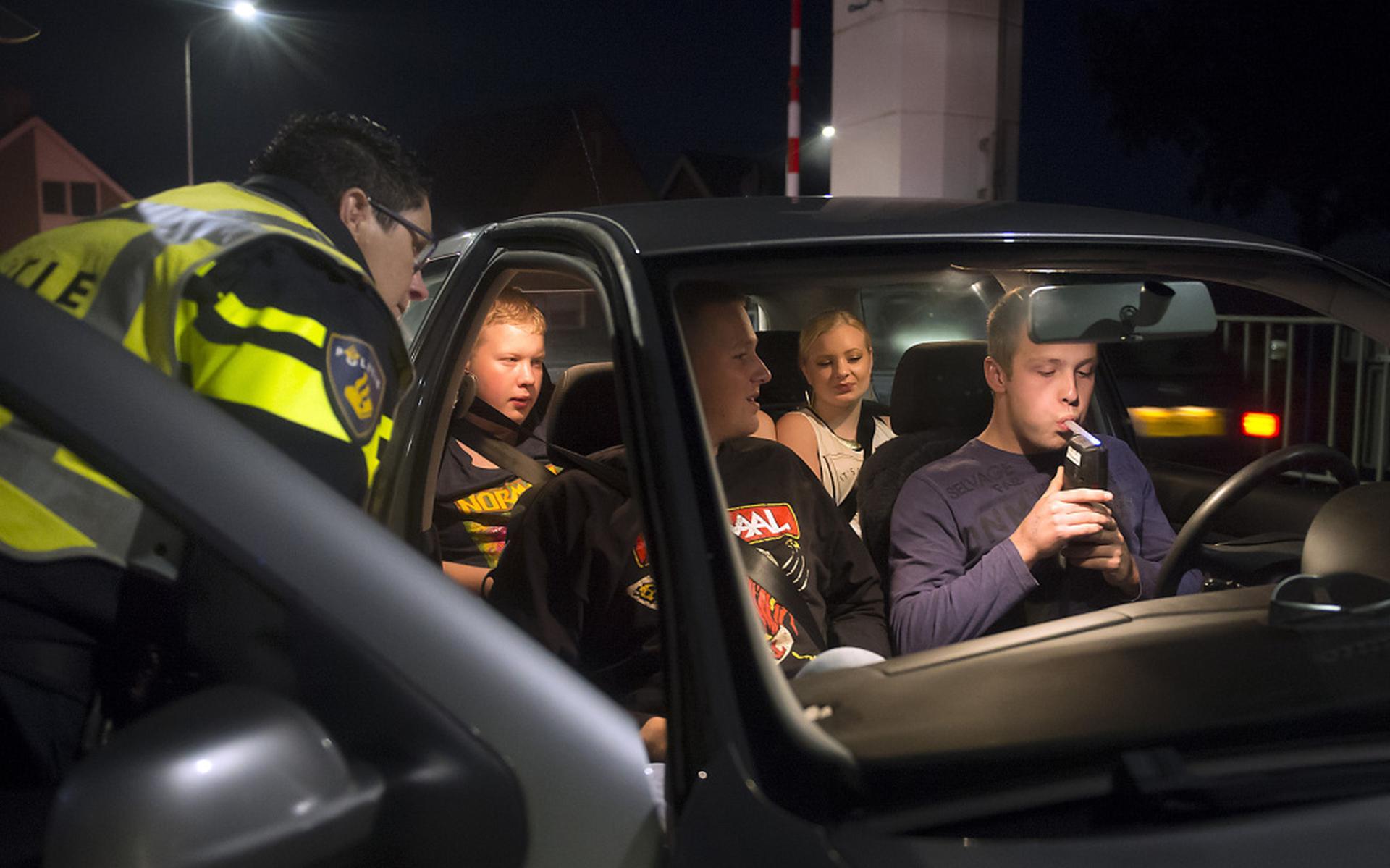 Alcohol in verkeer: 'Stom, zo stom' - Leeuwarder Courant