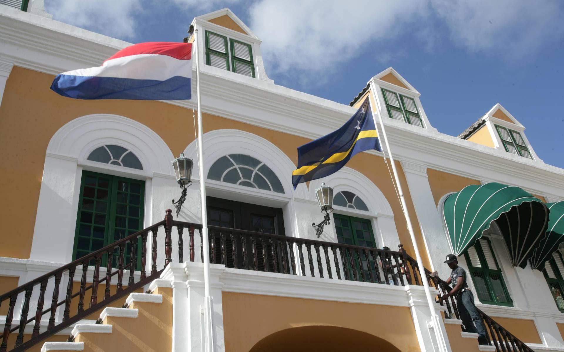 'Curaçao en Nederland akkoord over nieuwe leningen'