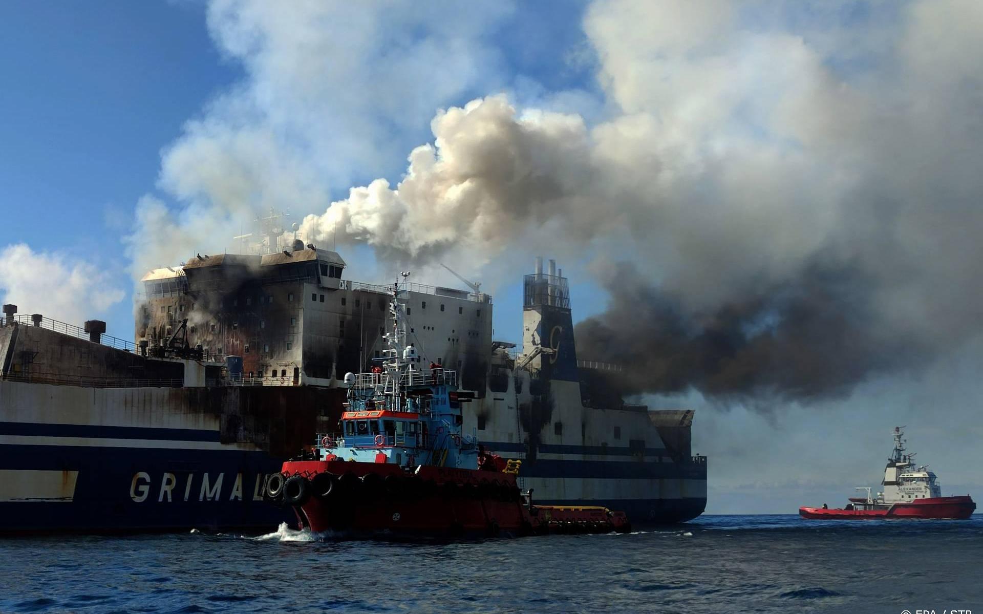 Brandende Veerboot Naar Griekse Haven Nog Steeds Tien Vermisten Leeuwarder Courant