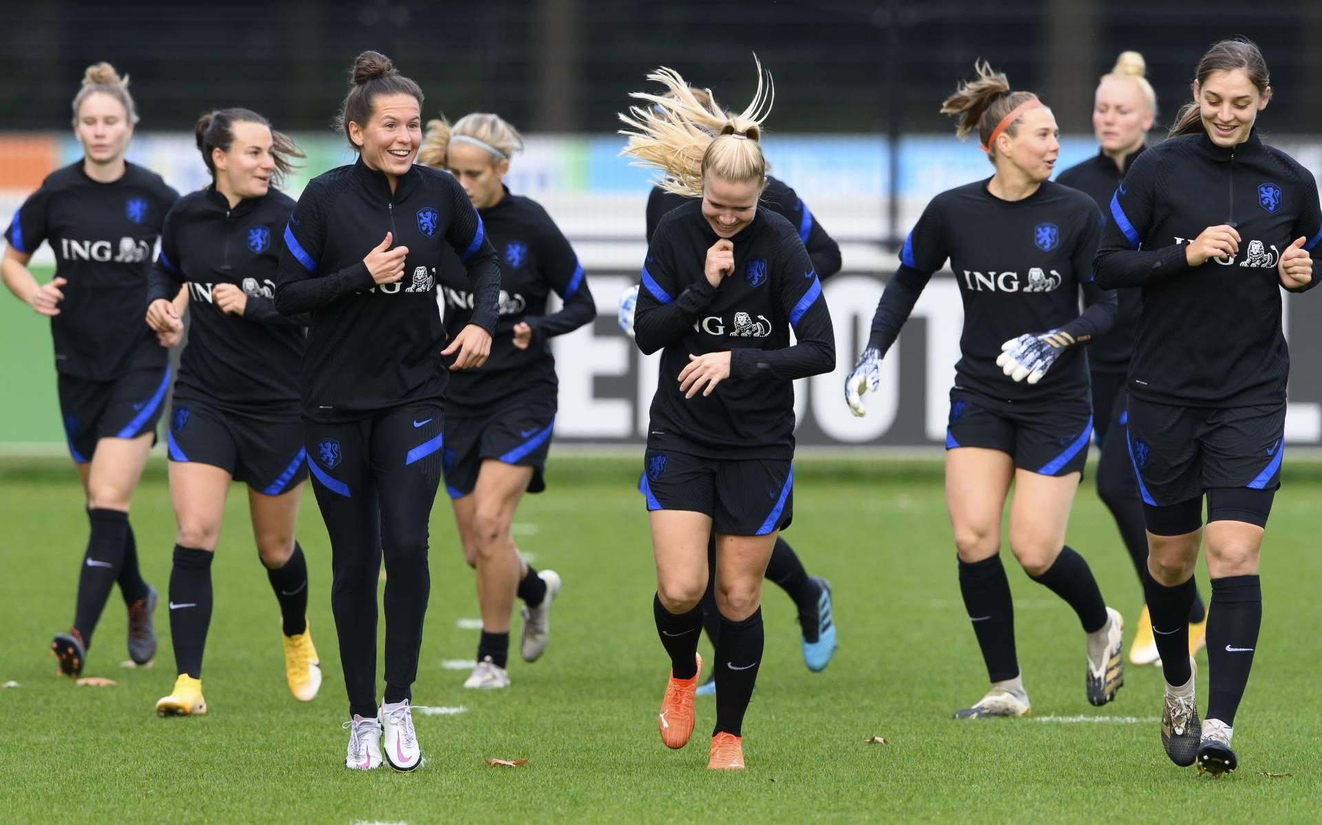 'Wel publiek bij twee olympische groepsduels Oranje in Miyagi' - Leeuwarder Courant