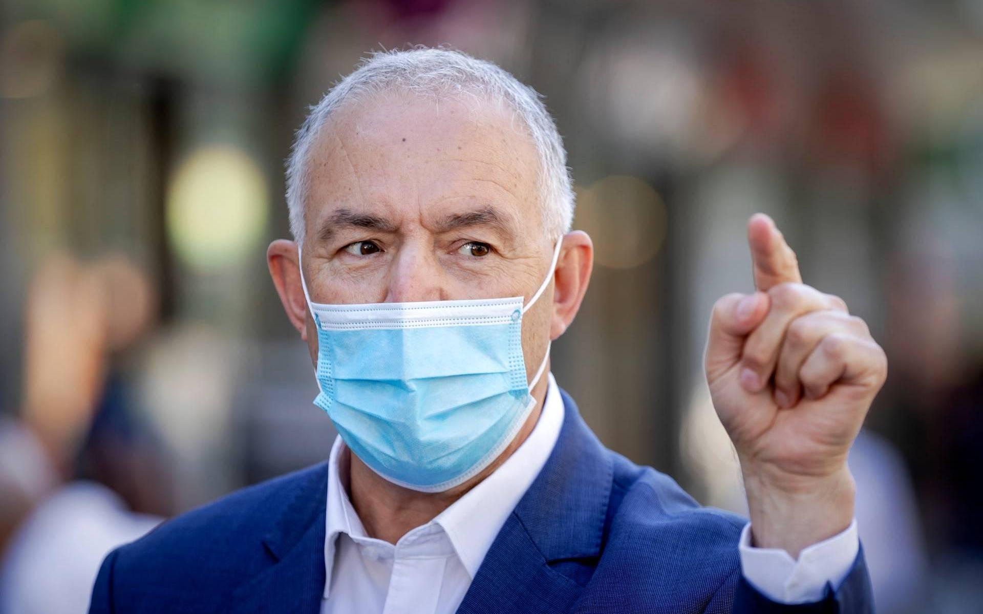 Aboutaleb pleit voor aanscherping coronamaatregelen