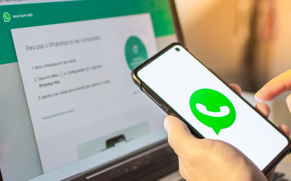 Als een hacker een account overneemt, lijkt hij direct uit naam van de Whatsapp-gebruiker te appen. FOTO SHUTTERSTOCK