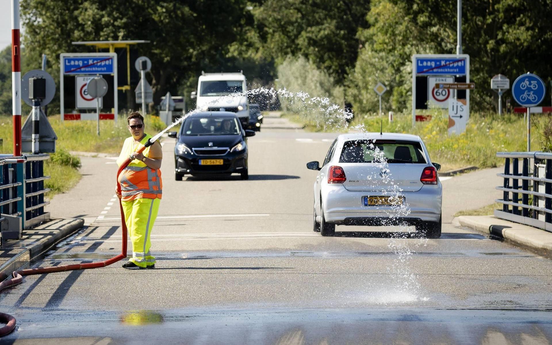 Rijkswaterstaat stelt woensdag hitteprotocol in vanwege warm weer - Leeuwarder Courant