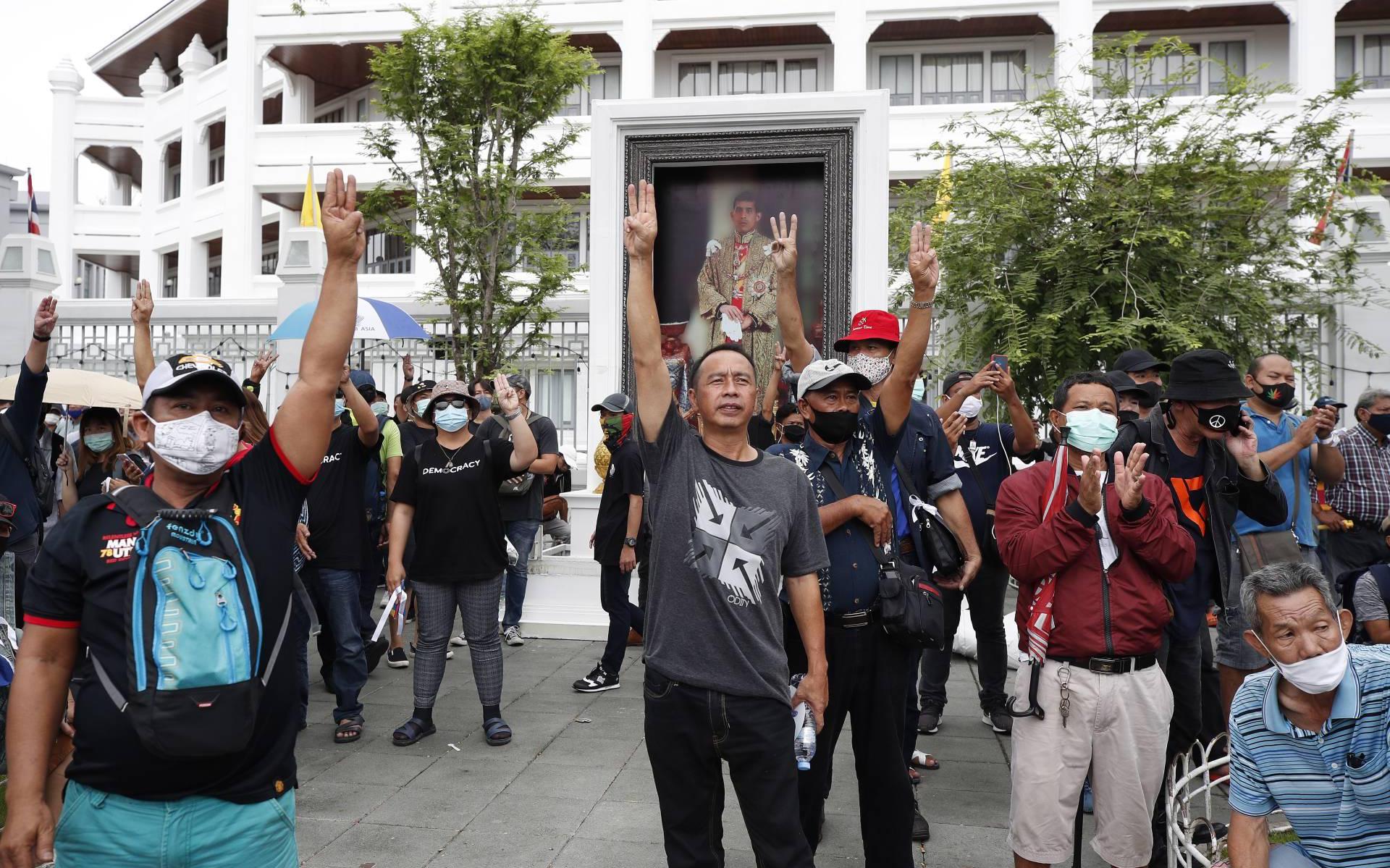 Betogers Thailand eisen hervormingen in brief aan koning