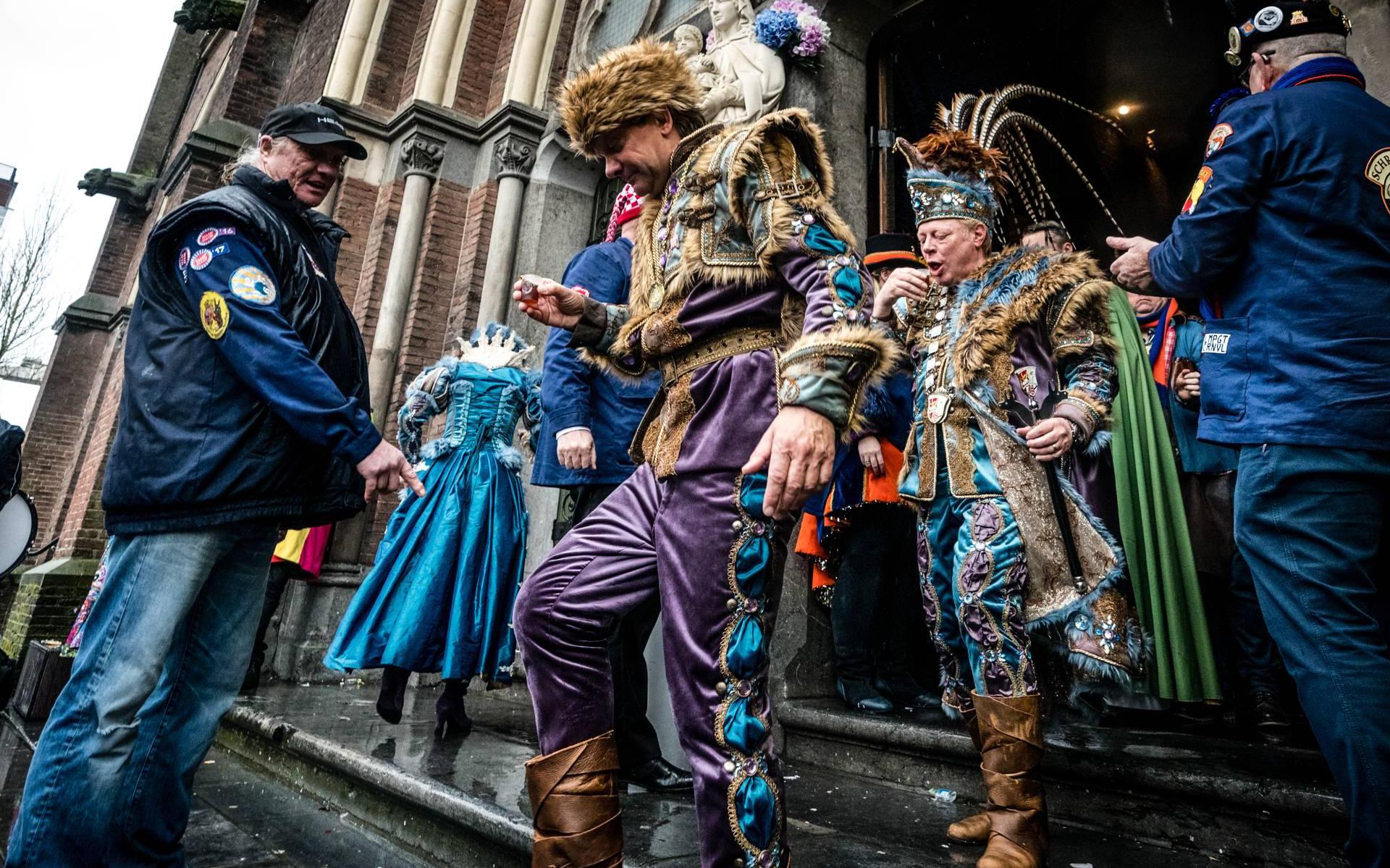 Lampegat (Eindhoven) blaast opening carnavalsseizoen af